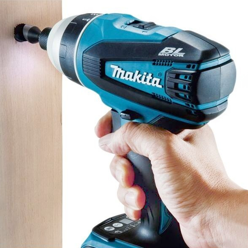 Ударный шуруповерт LXT 1/4" Makita DTP141Z