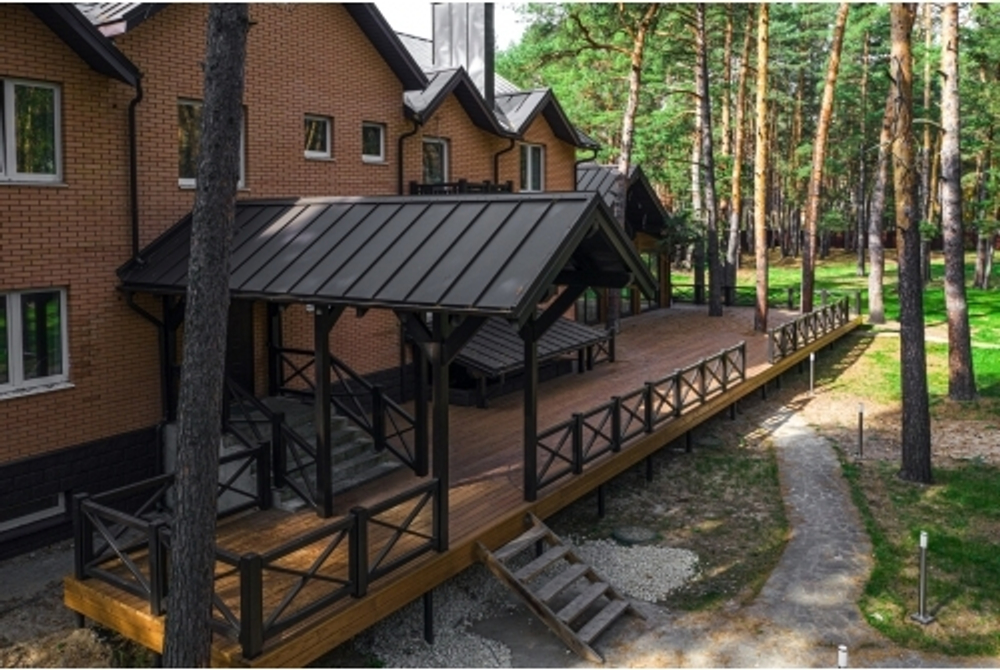 Кликфальц Pro Grand Line 0,5 GreenCoat Pural BT, matt с пленкой на замках RR 32 темно-коричневый (RAL 8019 серо-коричневый)