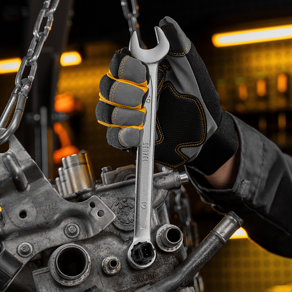 Набор инструментов, 1/2", 1/4", CrV, S2, пластиковый кейс, 84 предмета Denzel