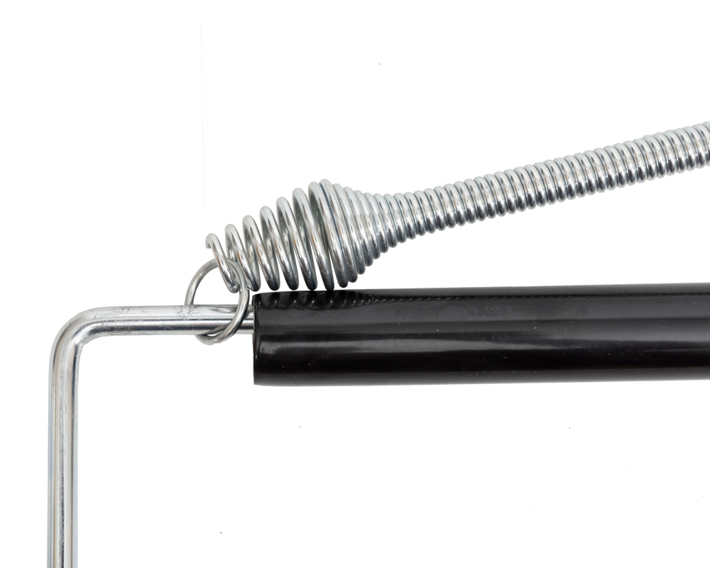 Устройство для удаления засоров в унитазах и писсуарах с универсальной насадкой.