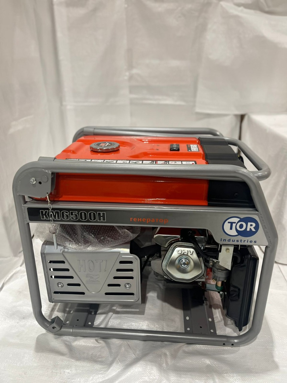 Генератор бензиновый 5,0 кВт 220В с АВР, электростартером и колесами TOR KM6500HA