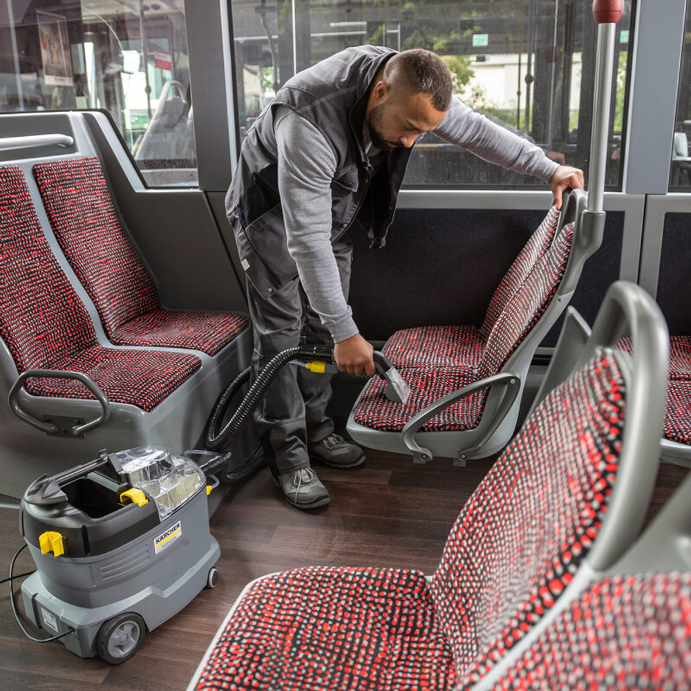 Моющий пылесос Karcher Puzzi 8/1