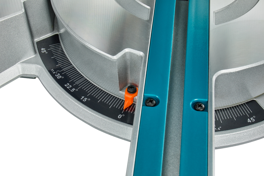 Консольная торцовочная пила Makita LS1110F
