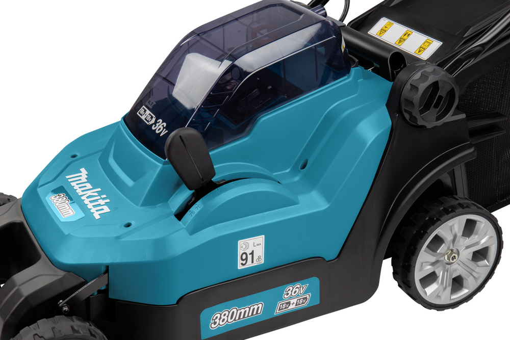 Аккумуляторная газонокосилка Makita DLM382CM2