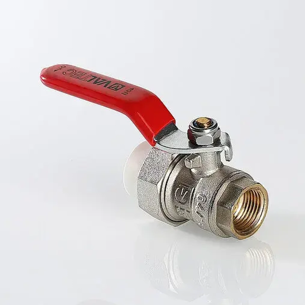Кран шаровый с переходом на пп трубу 20мм x ½"в Valtec VTp.742.0.02004