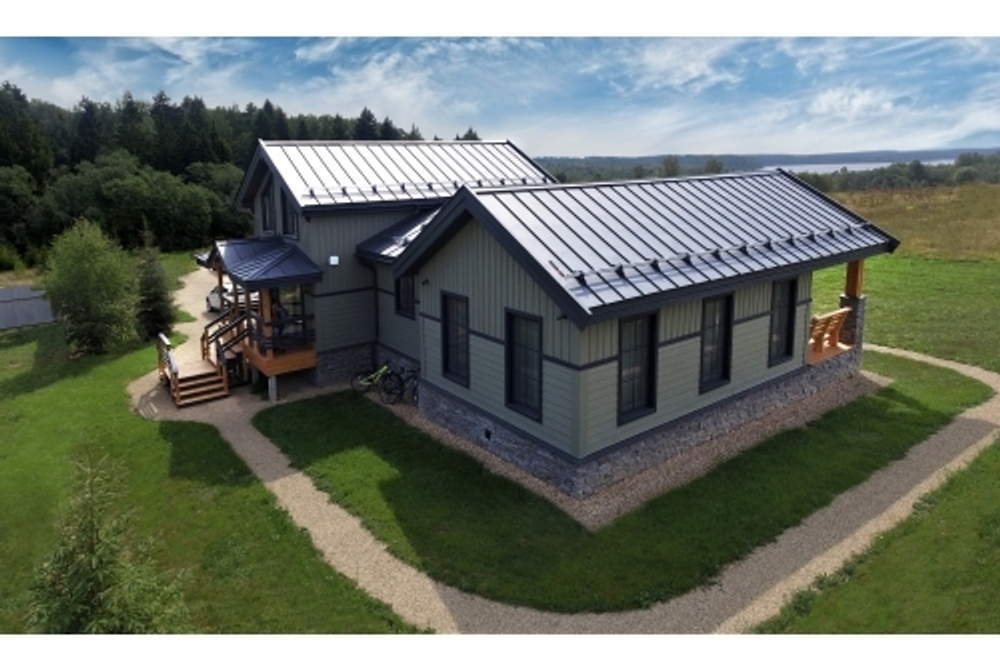 Кликфальц Grand Line 0,5 Rooftop Бархат с пленкой на замках RAL 7024 мокрый асфальт
