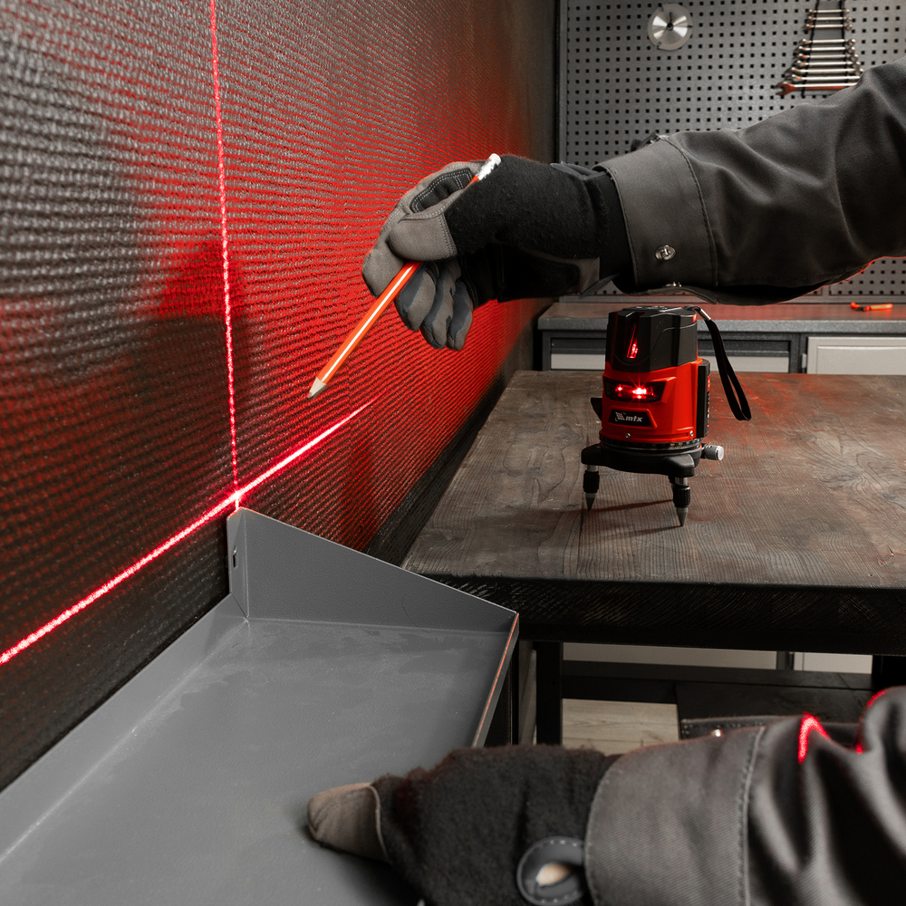 Лазерный уровень CRX-30R, 30 м, красный луч, батарейки, резьба 5/8" MTX