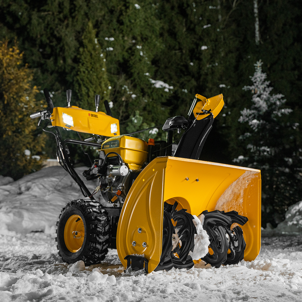 Бензиновая снегоуборочная машина SBL 711D PRO, 302cc, эл.старт, фара, обогрев, блок. дифф. Denzel