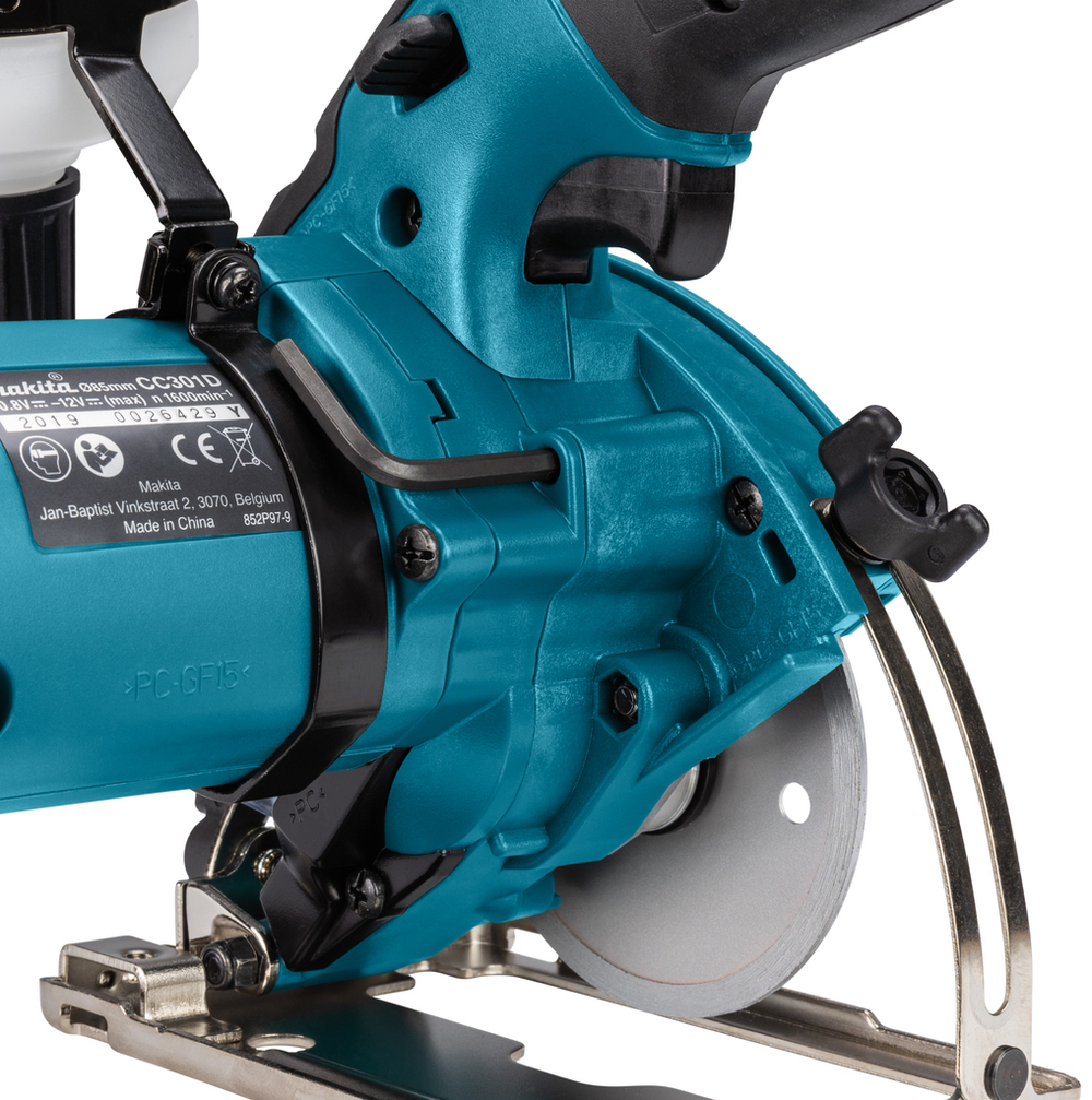 Аккумуляторная алмазная пила Makita CC301DWAE