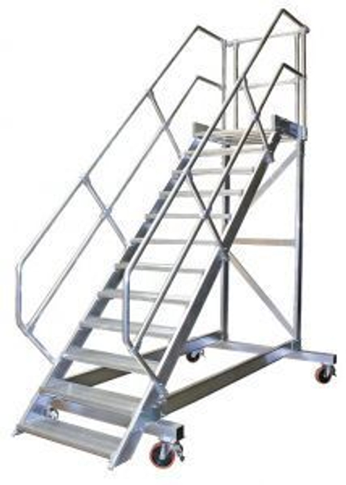 Передвигаемая платформа, ширина ступенек 600 мм, раб. высота 2,4 м