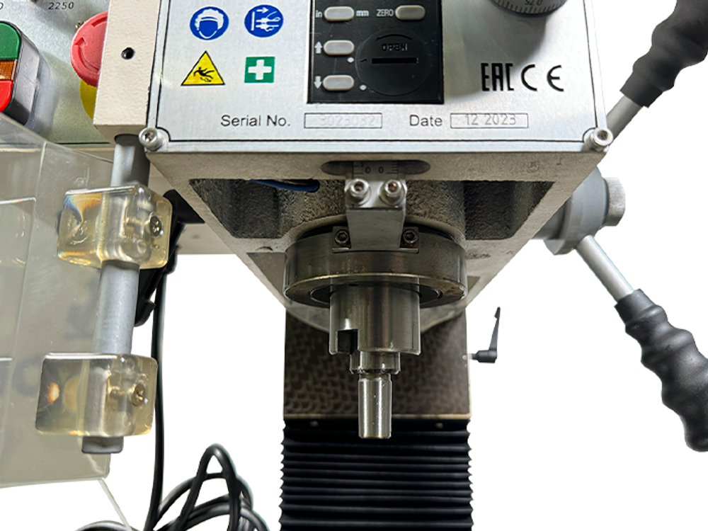 Настольный фрезерный станок FABTEC BF 30L Vario