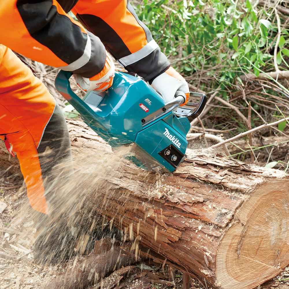 Цепная пила XGT Makita UC012GZ