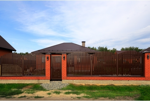 Штакетник Twin фигурный 0,45 PE RAL 8017 шоколад