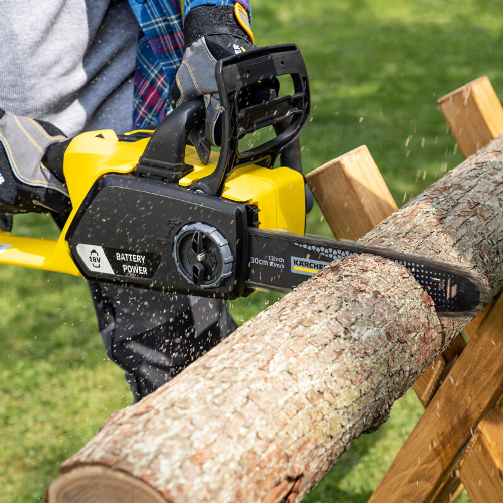 Цепная пила Karcher CNS 18-30 Battery с аккумулятором и ЗУ