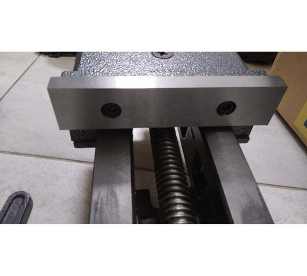 Станочные тиски 140мм, поворотные, с открытым винтом, серия QB GRIFF b241201