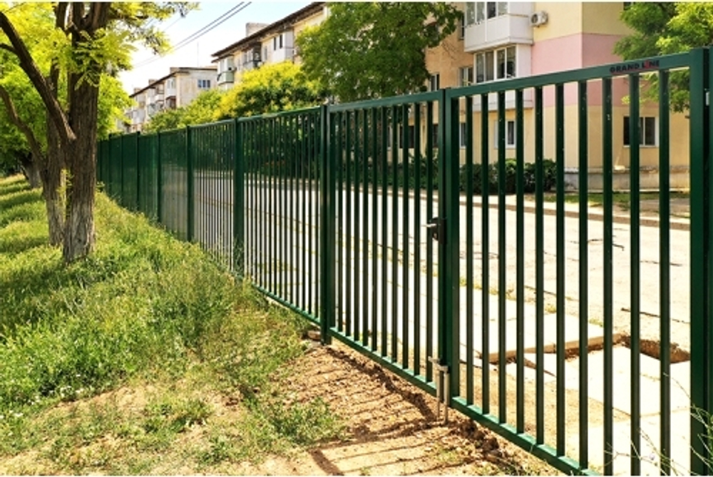 Панель Protect 2,0х2,43 RAL 6005 СО.061-10-0-02