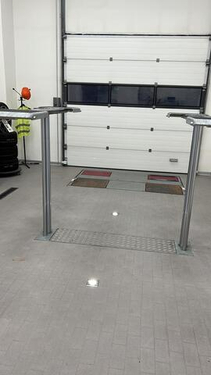 Поставка и монтаж подъемных ворот