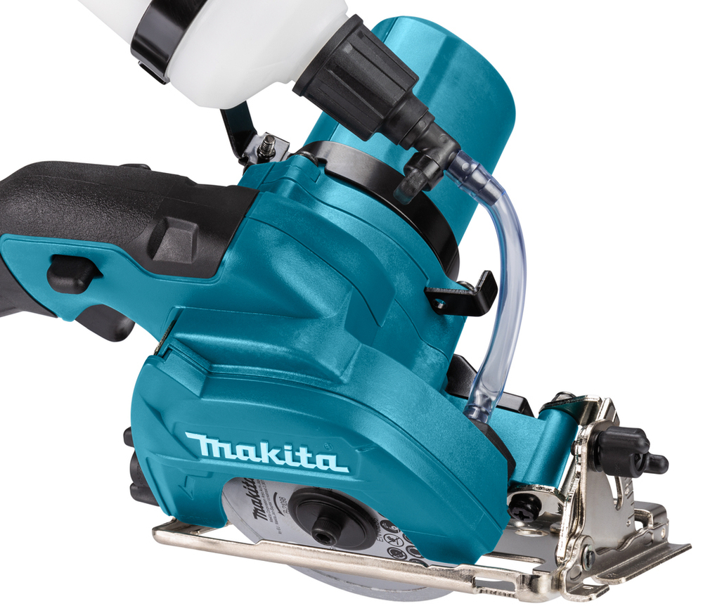 Аккумуляторная алмазная пила Makita CC301DWAE