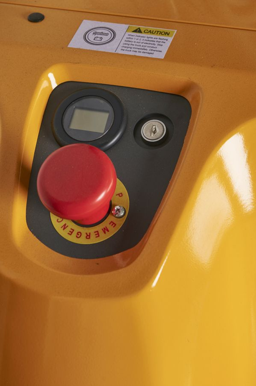 Штабелер самоходный 1,5 т 5,6 м XILIN CDDR15-III 24/200 В/Ач (сопровождаемый)