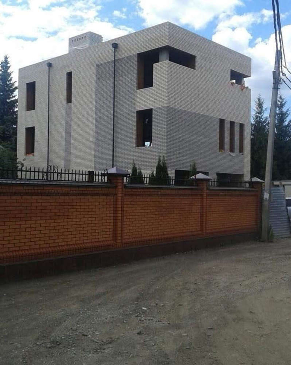 Кирпич керамический ЖКЗ утолщенный серый гладкий