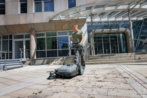 Подметальная машина Karcher KM 70/20 C Basis