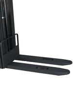 Штабелер самоходный 1,5 т 5,6 м XILIN CDDR15-III 24/200 В/Ач (сопровождаемый)