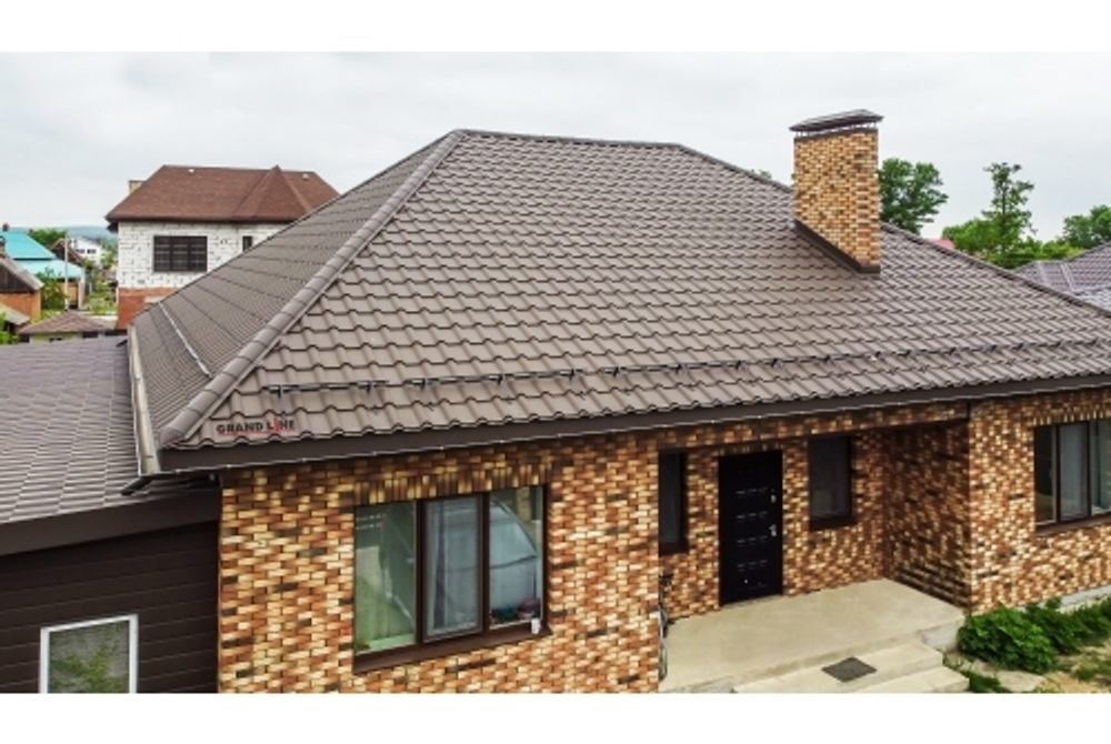 Металлочерепица камея Grand Line 0,5 Rooftop Бархат RR 32 темно-коричневый