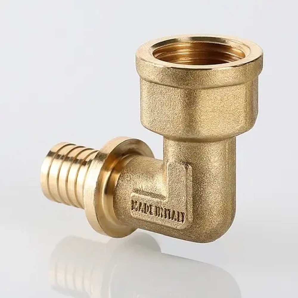 Уголок аксиальный переходной 20мм x ¾"в Valtec VTm.452.BG.002005