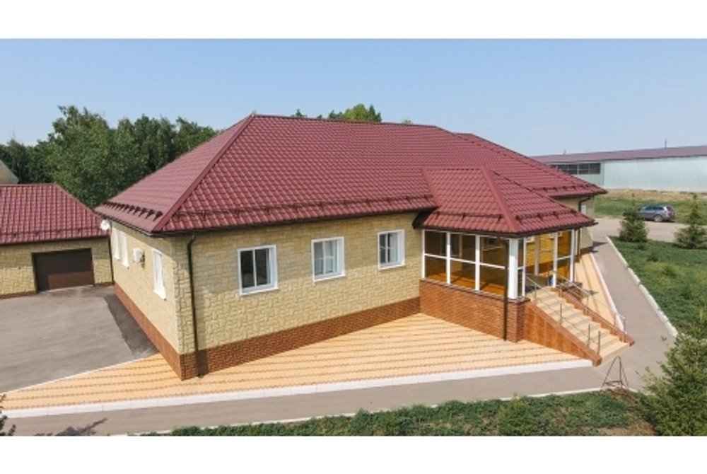 Металлочерепица камея Grand Line 0,5 PurLite Matt RAL 3005 красное вино
