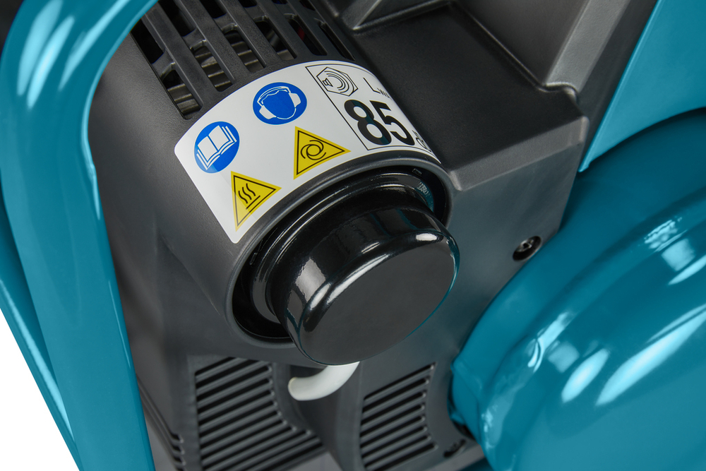 Аккумуляторный компрессор XGT Makita AC001GZ