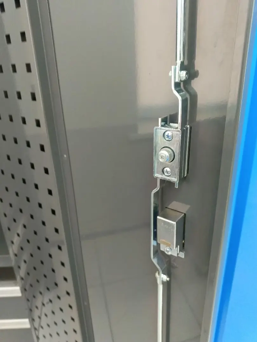 Шкаф металлический FBK 20 (9406.7509)
