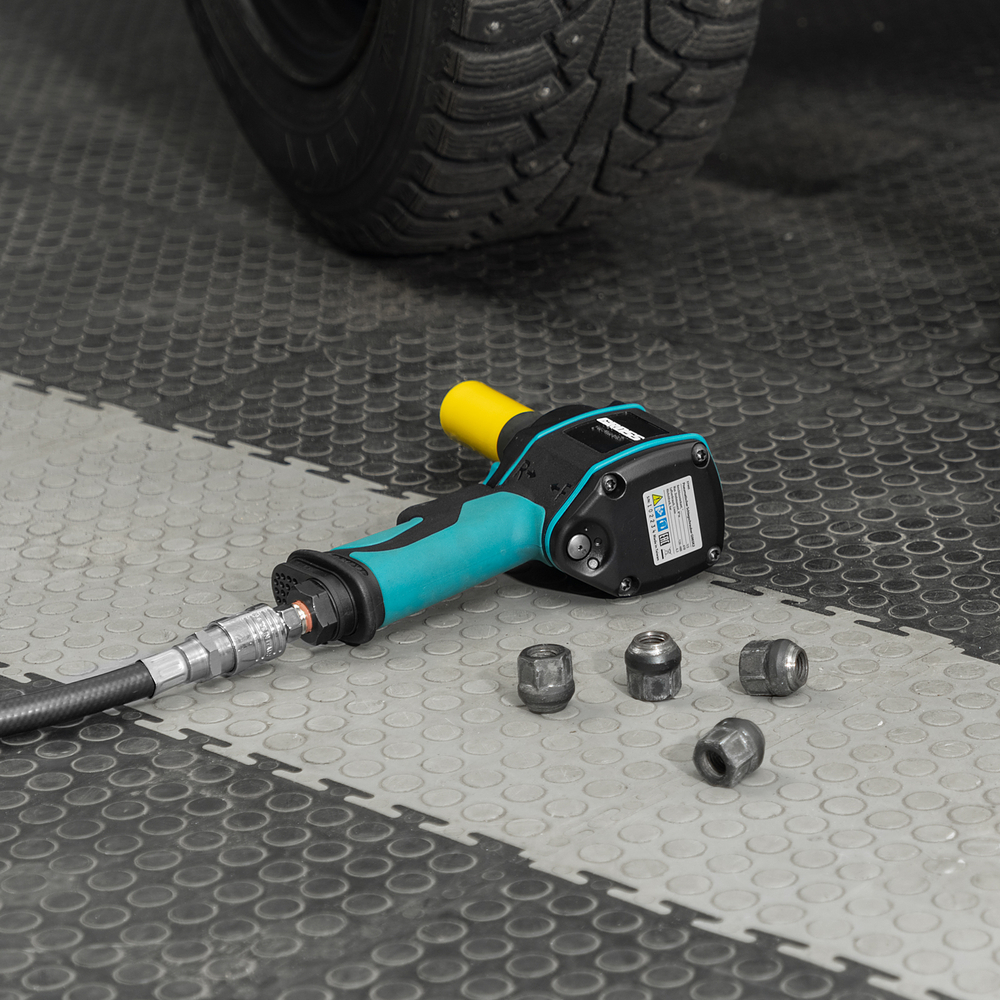 Гайковерт пневматический ударный G985K2, 1/2, 610Нм 9000 об/мин, с набором 17 предметов Gross