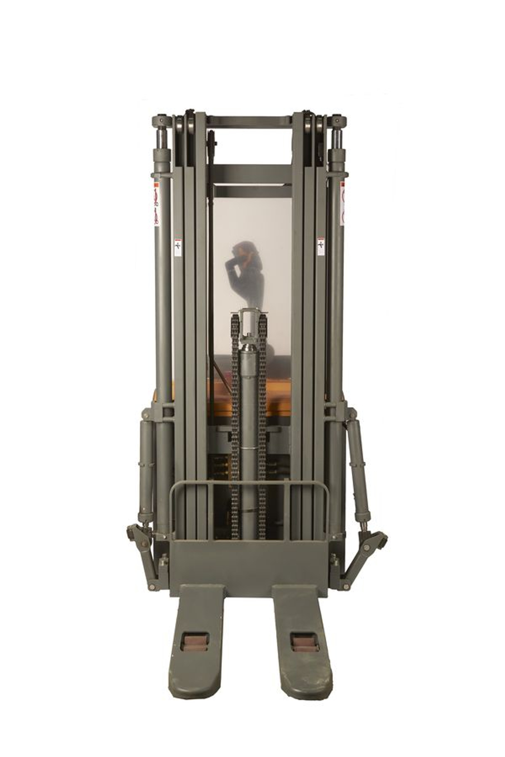 Штабелер самоходный 2,0 т 4,5 м XILIN CDDK20 24/300 В/Ач ЭУР, выдв. опоры (с платформой)