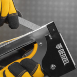 Степлер металл., скобы в комплекте, плавная регулировка удара, 2К рукоятка, тип 53, 4-14 мм Denzel