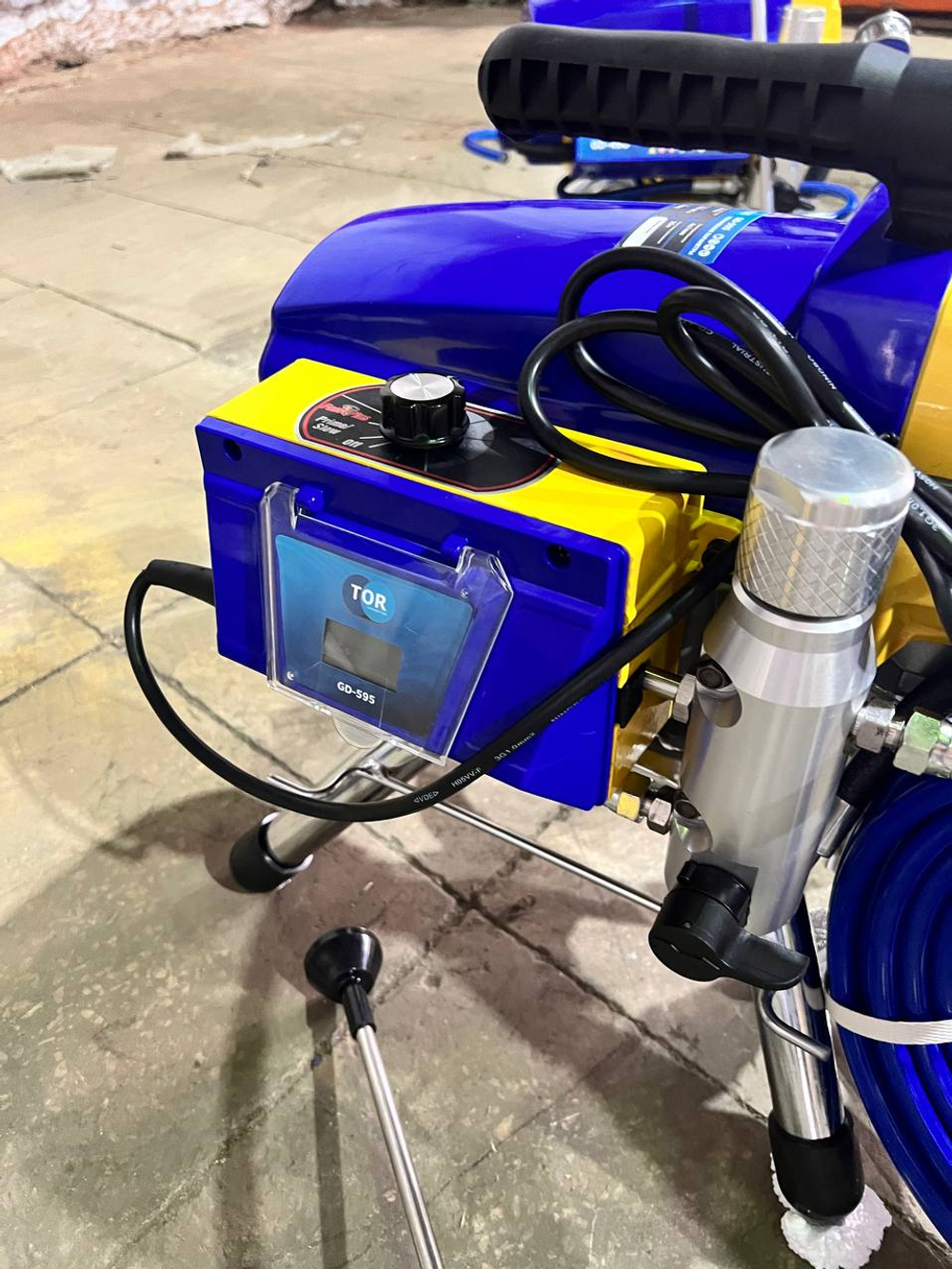 Окрасочный аппарат поршневой 20 бар, 2,8 кВт, 220 В TOR GD-595