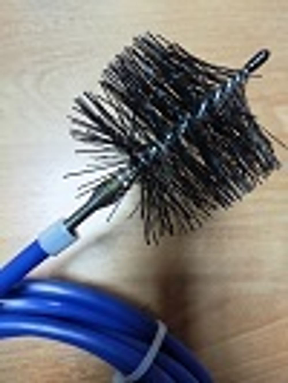 Устройство для удаления засоров в дымоходах спираль 3 в 1 в виниловой оплетке 7,6 метра