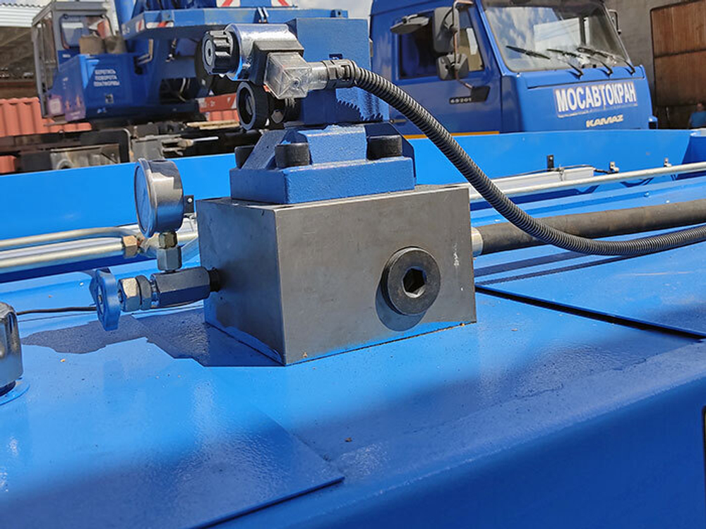 Гидравлическая гильотина QC12Y - 8x3200 с ЧПУ Е21S