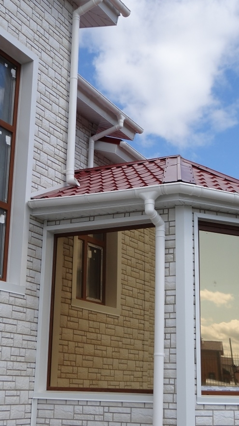 Заглушка желоба Lux, пломбир