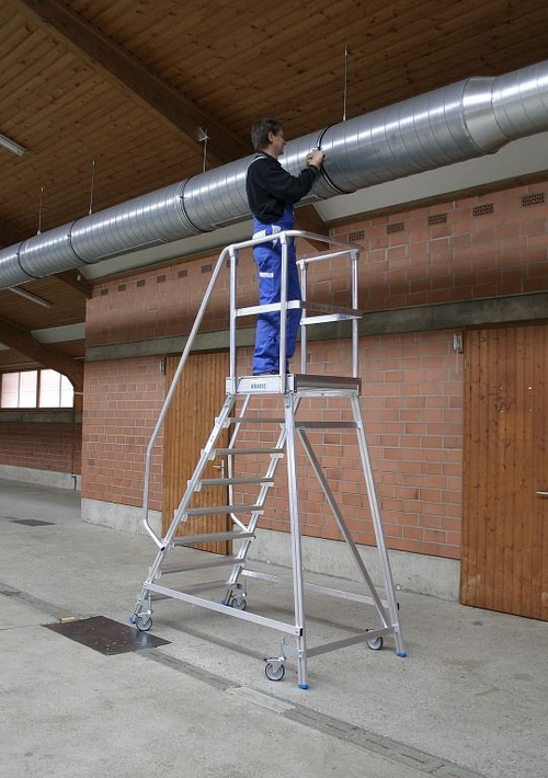 Лестница - платформа с 4-мя алюмин. Ступеньками (нов.)