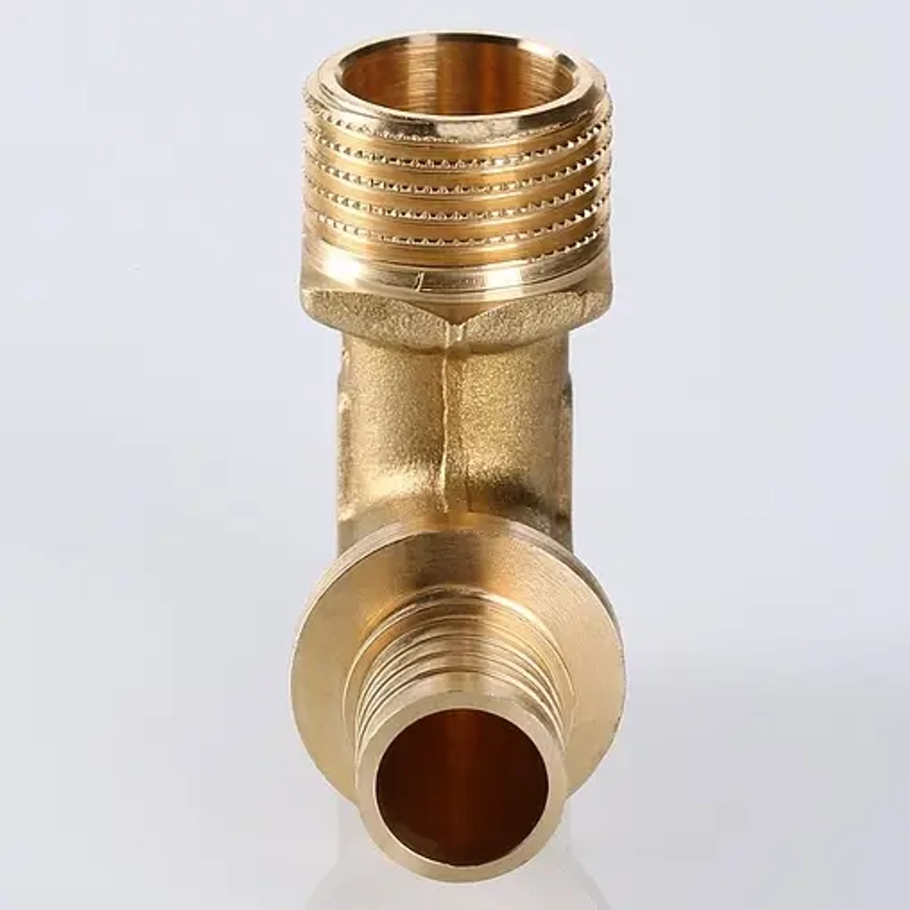 Уголок аксиальный переходной 20мм x ½"н Valtec VTm.453.BG.002004
