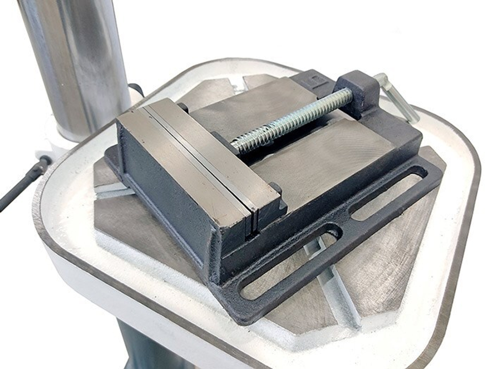 Вертикально-сверлильный станок FABTEC B32F