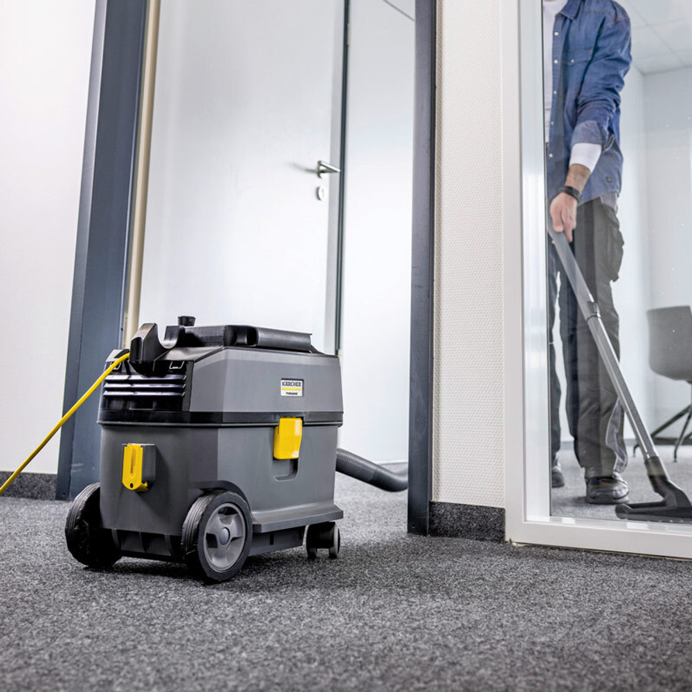 Пылесос сухой уборки Karcher T 10/1 Adv