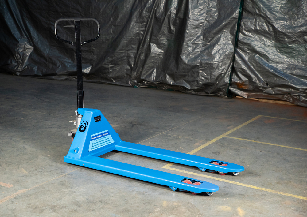 Тележка гидравлическая широковильная 2500 кг 1220х685 мм полиуретановые колеса TOR RHP