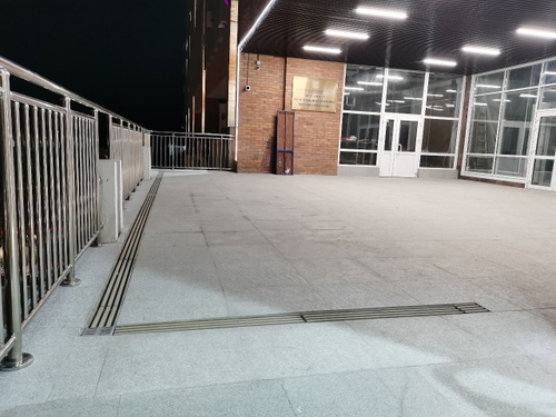 Лоток CompoMax Open Slot "Гребенка" из полимербетона песочный шириной 150 мм