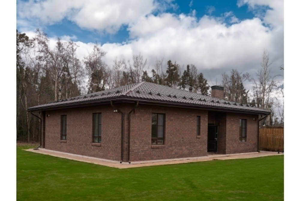 Металлочерепица камея Grand Line 0,5 Rooftop Бархат RR 32 темно-коричневый