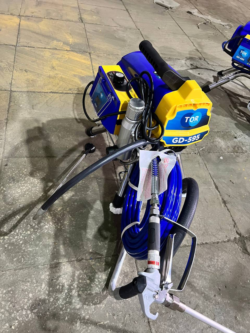 Окрасочный аппарат поршневой 20 бар, 2,8 кВт, 220 В TOR GD-595