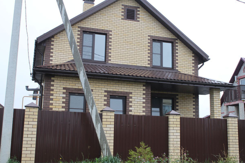 Кирпич силикатный Поревит лицевой утолщенный пустотелый коричневый