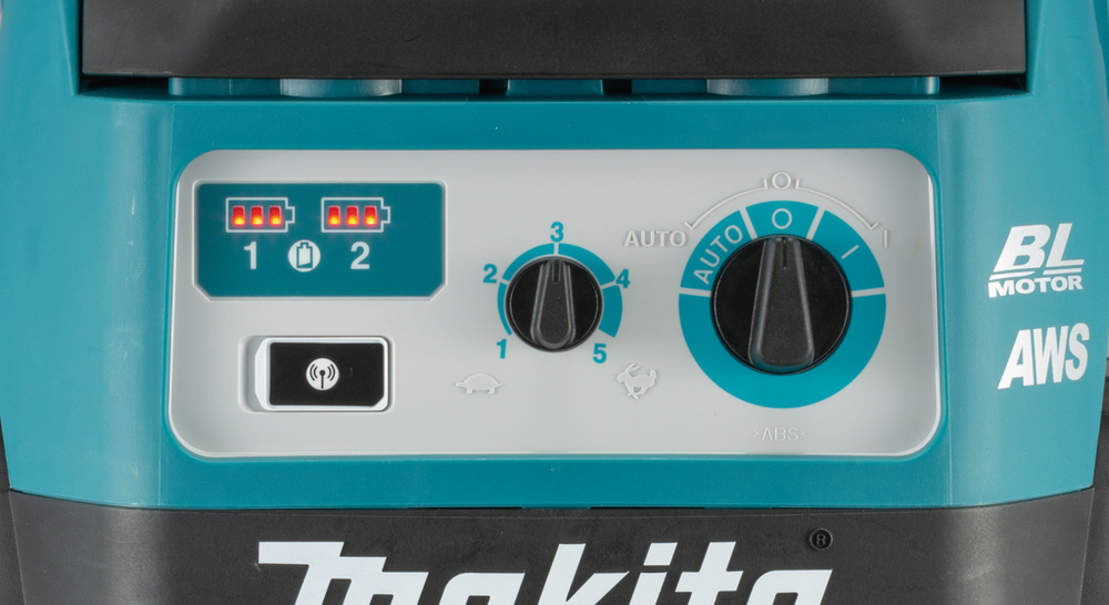 Аккумуляторный пылесос Makita DVC867LZX4