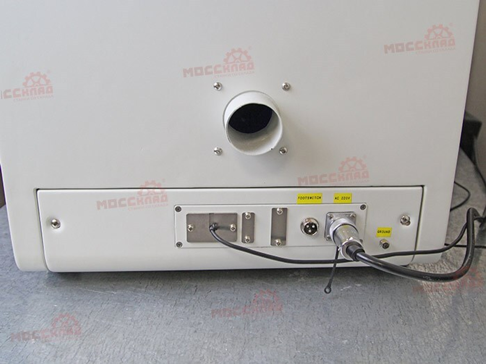 Лазерный маркиратор в защитной кабине FABTEC 20W (излучатель Raycus)
