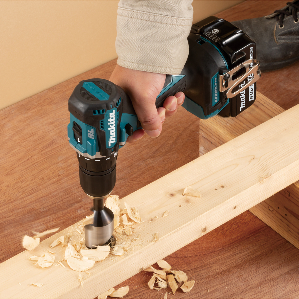 Дрель-шуруповерт LXT Makita DDF487Z